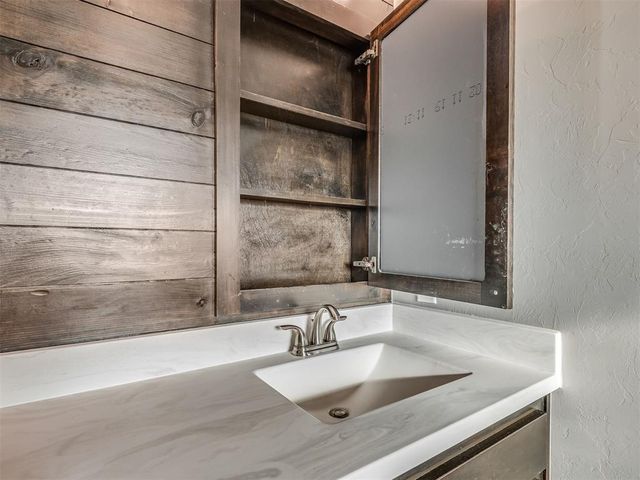 2809 Cedar Creek Drive, Moore, OK 73160