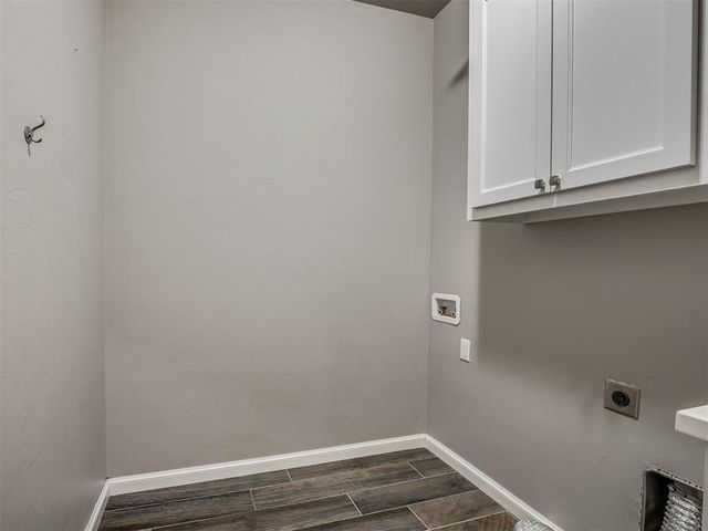 2809 Cedar Creek Drive, Moore, OK 73160