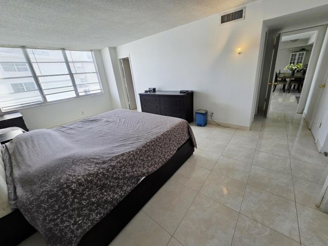 137 Golden Isles Drive 1202, Hallandale Beach, FL 33009
