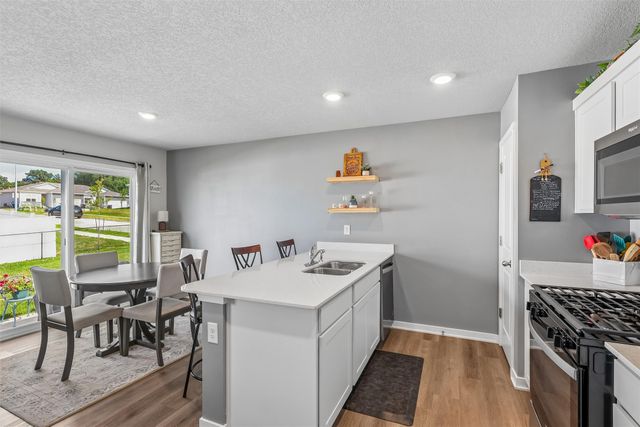 2705 E 50th Court, Des Moines, IA 50317