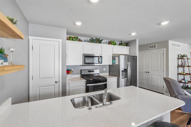 2705 E 50th Court, Des Moines, IA 50317