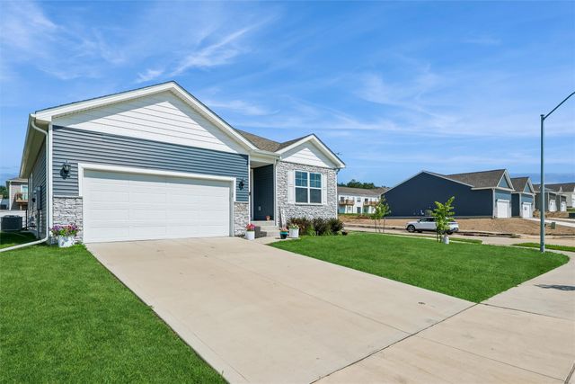 2705 E 50th Court, Des Moines, IA 50317
