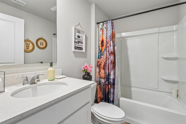 2705 E 50th Court, Des Moines, IA 50317