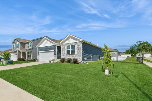 2705 E 50th Court, Des Moines, IA 50317