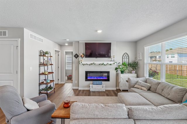 2705 E 50th Court, Des Moines, IA 50317
