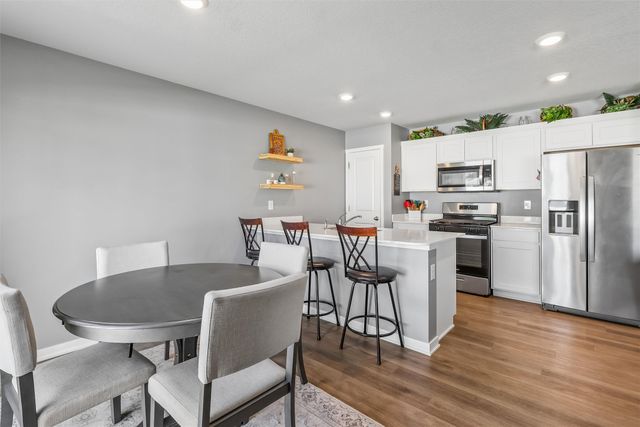 2705 E 50th Court, Des Moines, IA 50317