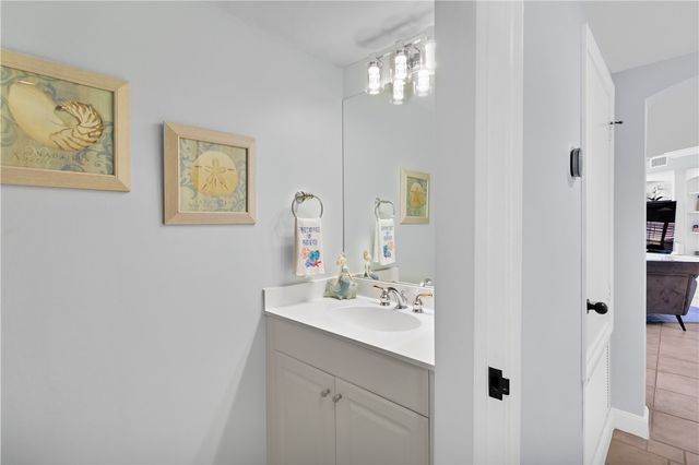 5320 W Harbor Village Drive 401, Vero Beach, FL 32967