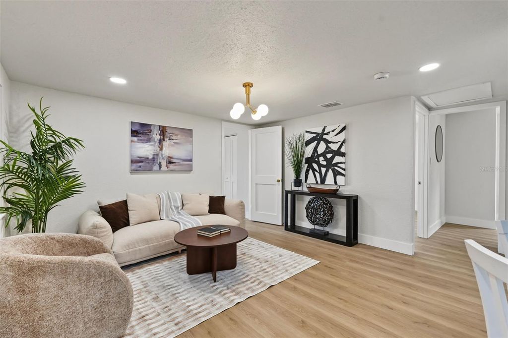 Image 11 of property listing at 8713 N EDISON AVENUE, Tampa, FL 33604