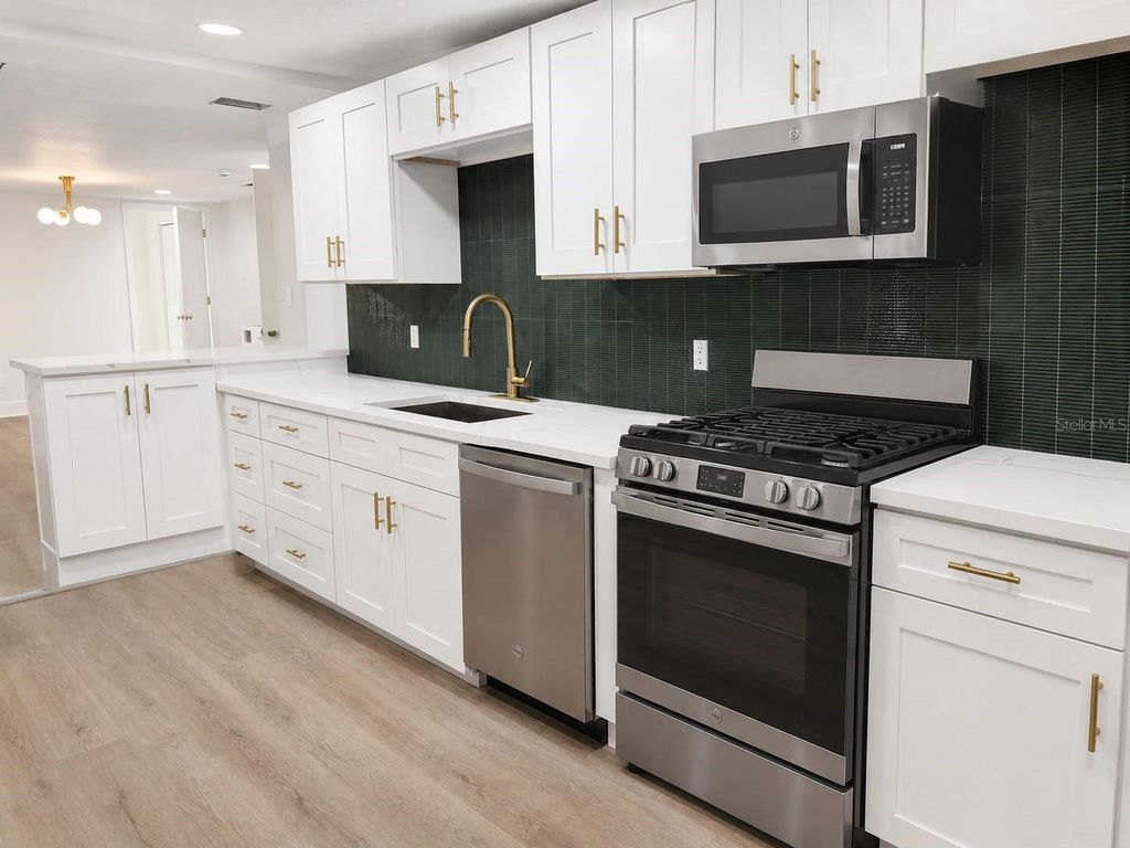 Image 12 of property listing at 8713 N EDISON AVENUE, Tampa, FL 33604