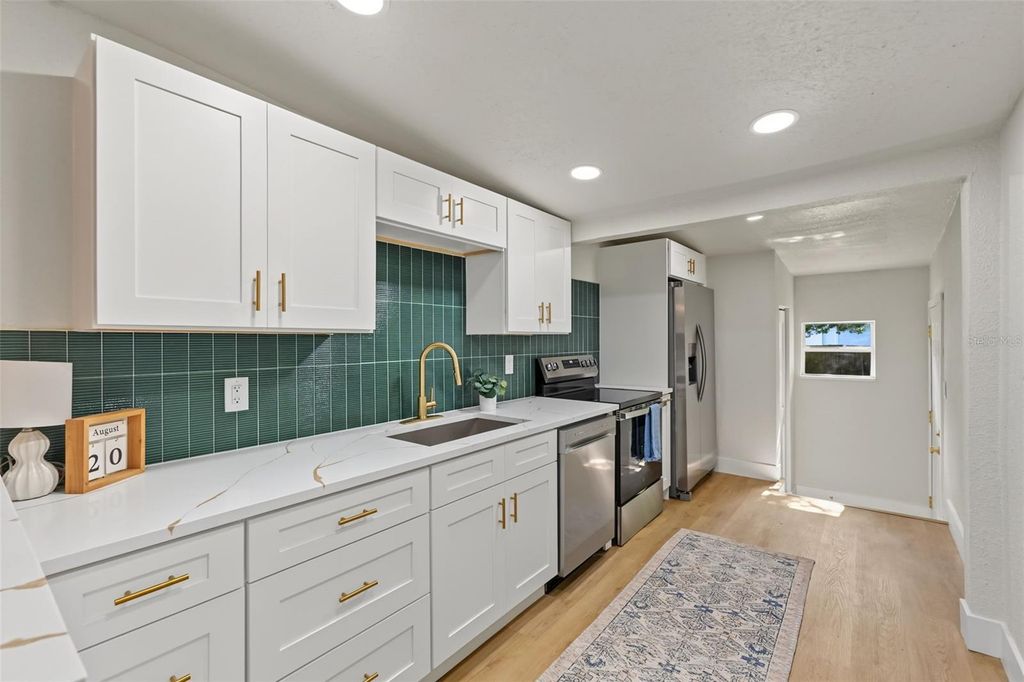 Image 13 of property listing at 8713 N EDISON AVENUE, Tampa, FL 33604