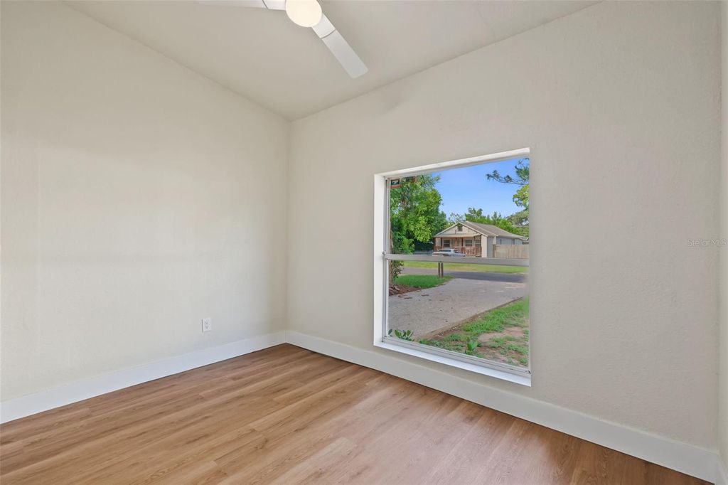 Image 30 of property listing at 8713 N EDISON AVENUE, Tampa, FL 33604