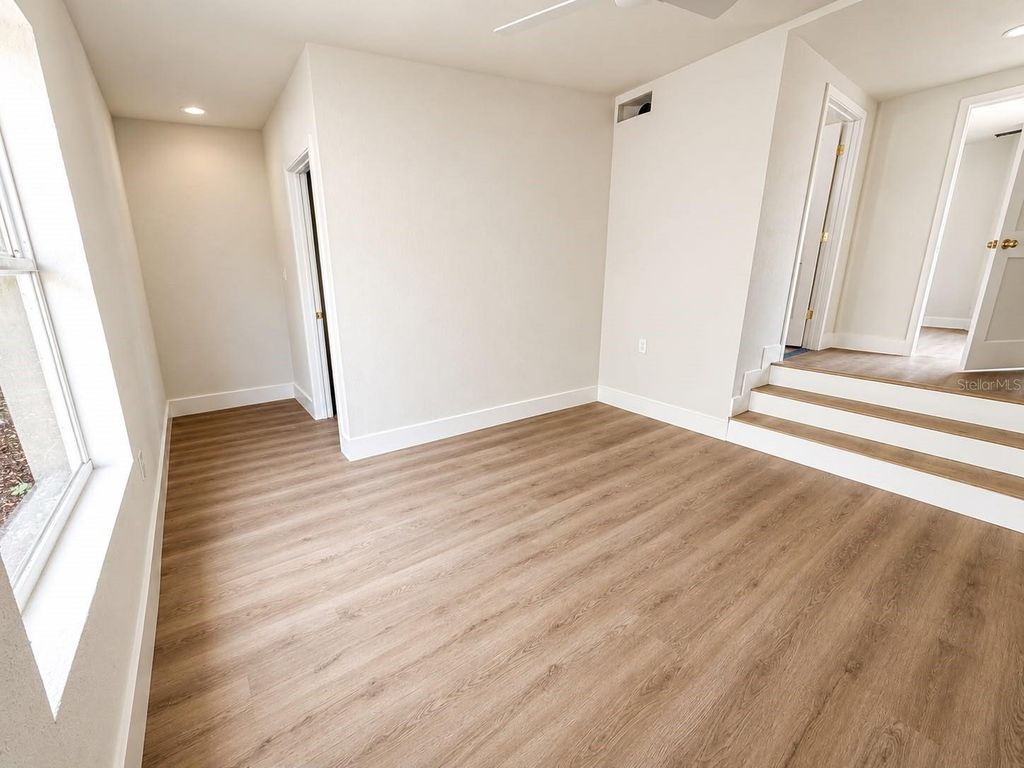 Image 36 of property listing at 8713 N EDISON AVENUE, Tampa, FL 33604