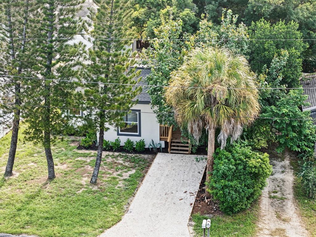 Image 49 of property listing at 8713 N EDISON AVENUE, Tampa, FL 33604