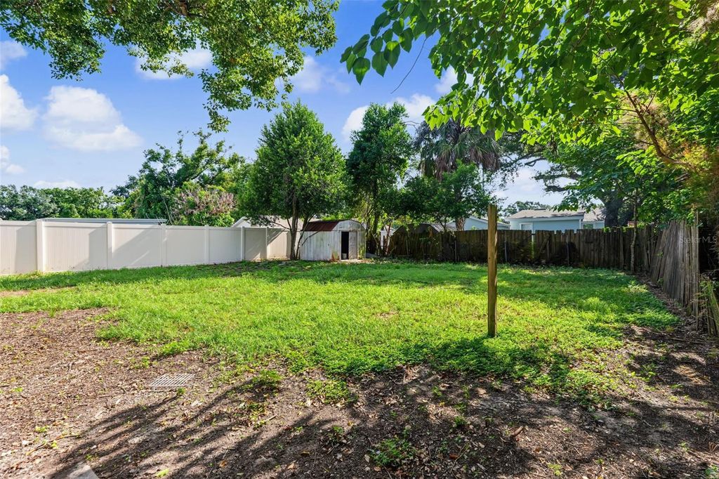 Image 50 of property listing at 8713 N EDISON AVENUE, Tampa, FL 33604