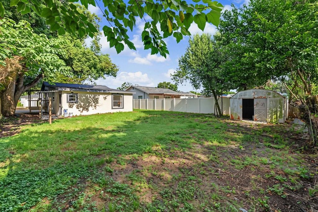 Image 51 of property listing at 8713 N EDISON AVENUE, Tampa, FL 33604