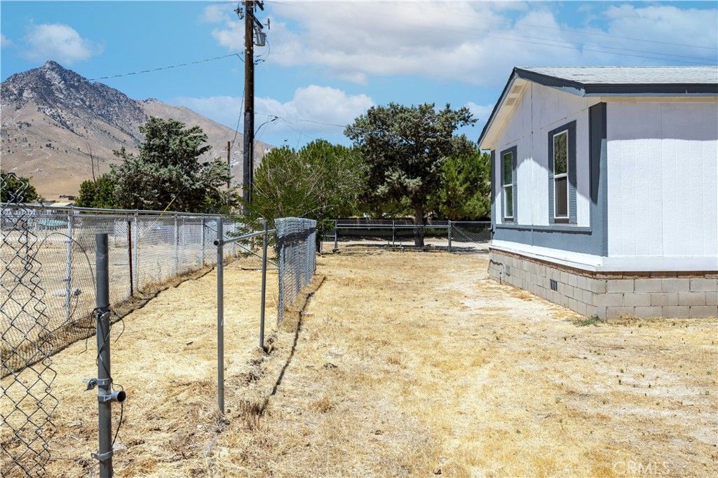 Image 23 of property listing at 4362 Cottonwood Lane, Weldon, CA 93283