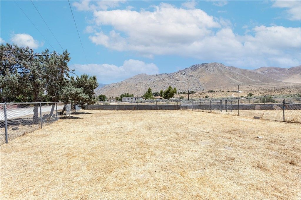 Image 30 of property listing at 4362 Cottonwood Lane, Weldon, CA 93283
