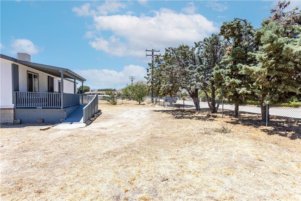 Image 5 of property listing at 4362 Cottonwood Lane, Weldon, CA 93283