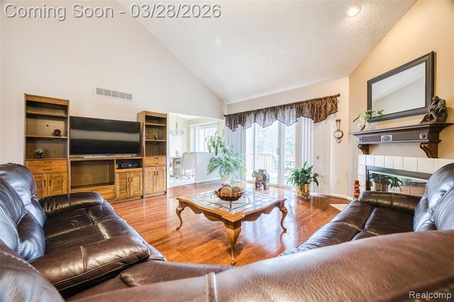 36567 Martel Court, Farmington Hills, MI 48335