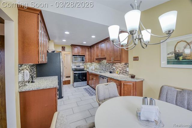 36567 Martel Court, Farmington Hills, MI 48335