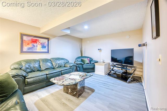 36567 Martel Court, Farmington Hills, MI 48335