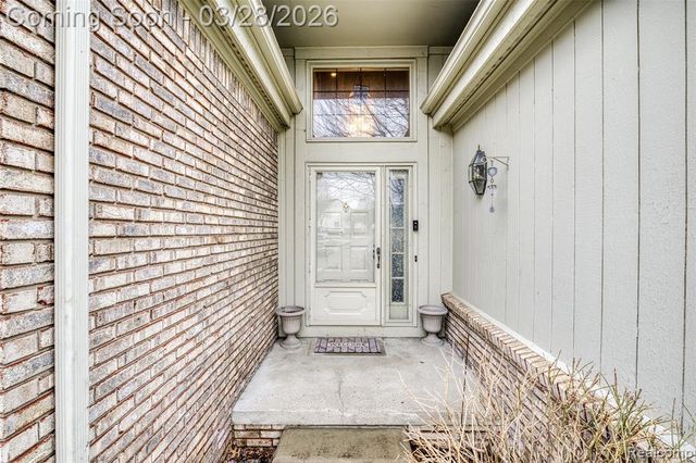 36567 Martel Court, Farmington Hills, MI 48335