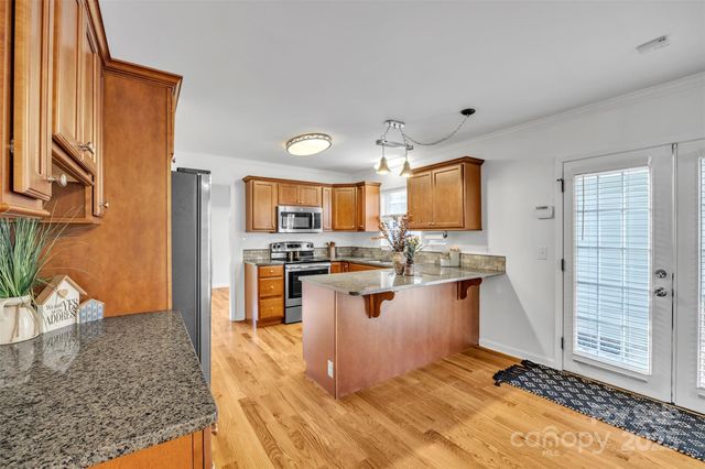 312 Oak Knoll, Hildebran, NC 28637