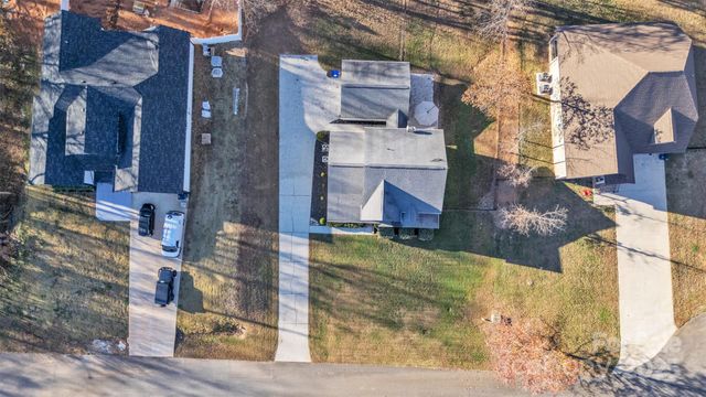 312 Oak Knoll, Hildebran, NC 28637