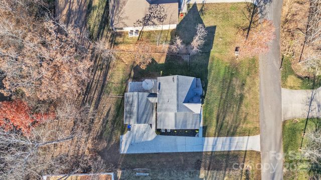 312 Oak Knoll, Hildebran, NC 28637