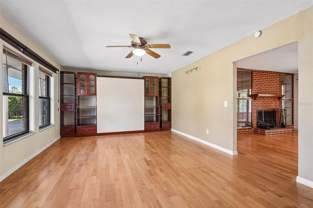 6827 SW 35TH WAY, Gainesville, FL 32608