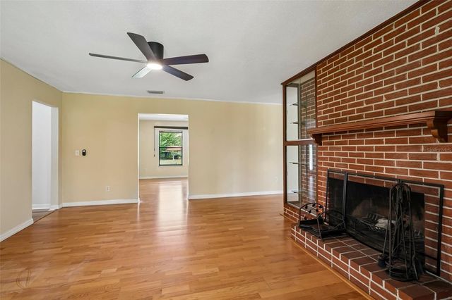 6827 SW 35TH WAY, Gainesville, FL 32608