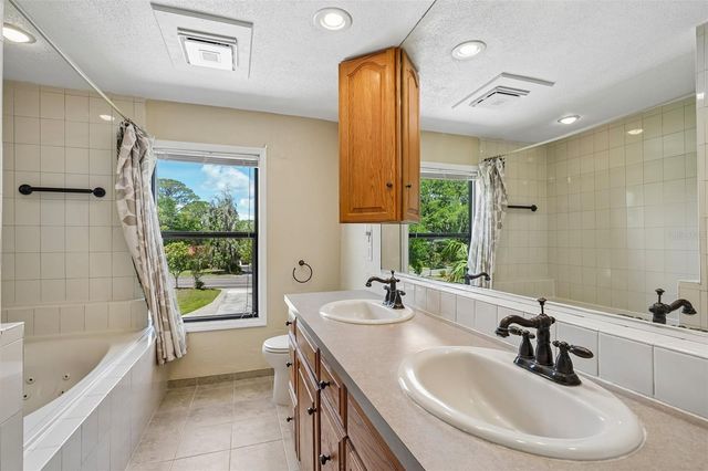 6827 SW 35TH WAY, Gainesville, FL 32608
