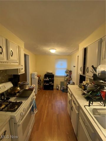 9905 Nelson Avenue, Cleveland, OH 44105