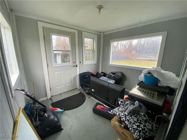 9905 Nelson Avenue, Cleveland, OH 44105