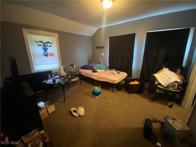 9905 Nelson Avenue, Cleveland, OH 44105