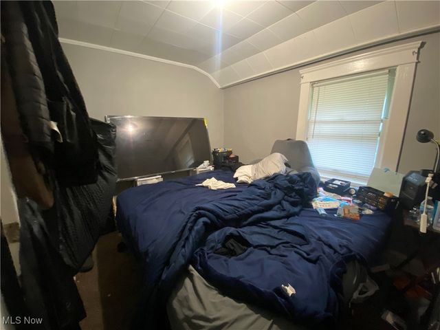 9905 Nelson Avenue, Cleveland, OH 44105