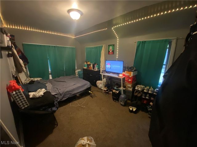 9905 Nelson Avenue, Cleveland, OH 44105