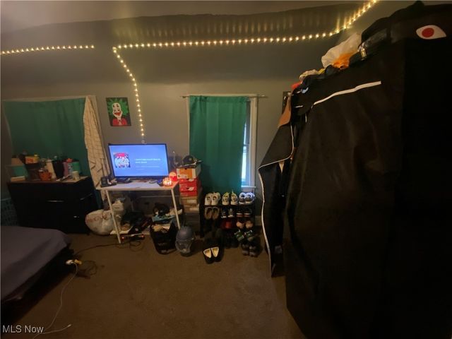 9905 Nelson Avenue, Cleveland, OH 44105