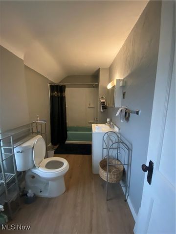 9905 Nelson Avenue, Cleveland, OH 44105