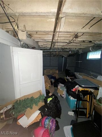 9905 Nelson Avenue, Cleveland, OH 44105