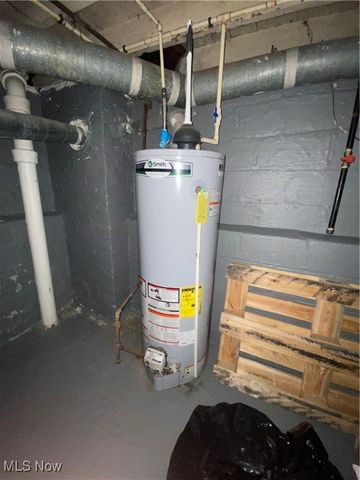 9905 Nelson Avenue, Cleveland, OH 44105