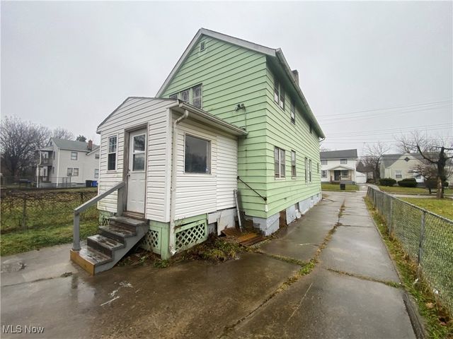 9905 Nelson Avenue, Cleveland, OH 44105