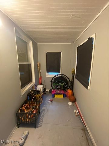 9905 Nelson Avenue, Cleveland, OH 44105