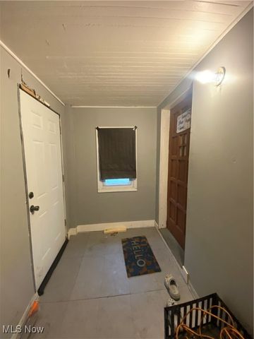 9905 Nelson Avenue, Cleveland, OH 44105