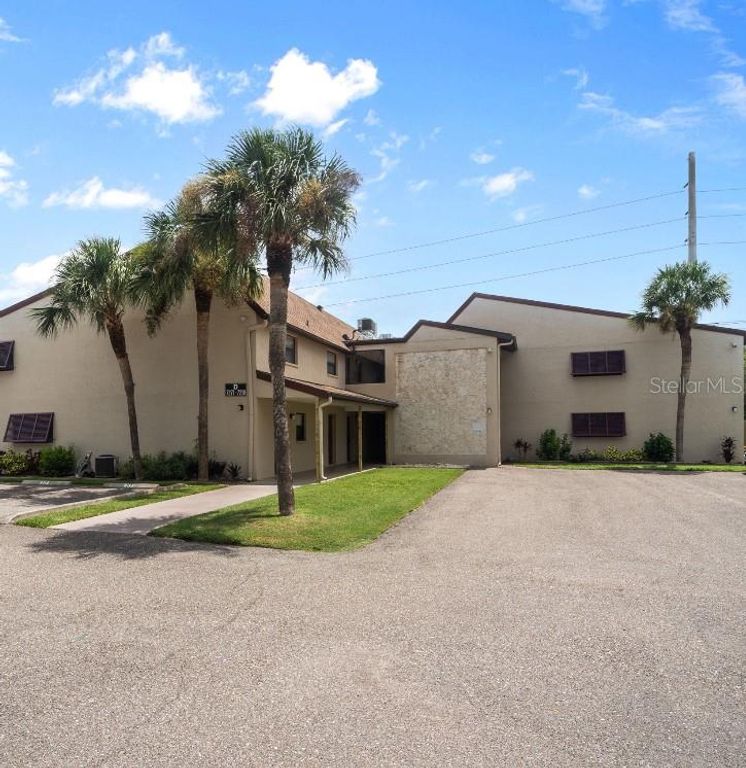 7291 CLOISTER DRIVE 222, Sarasota, FL 34231