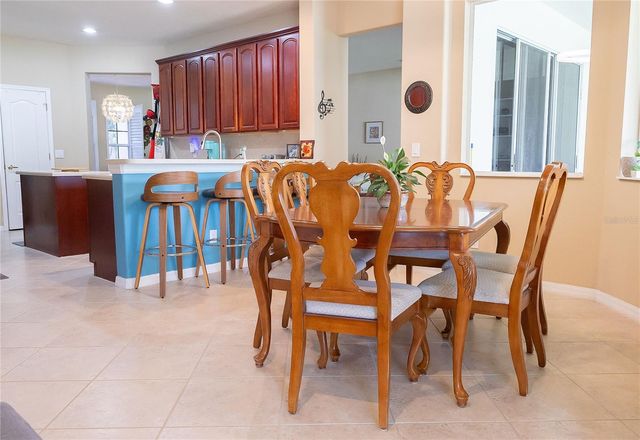 307 CARRIAGE OAK PL, Seffner, FL 33584