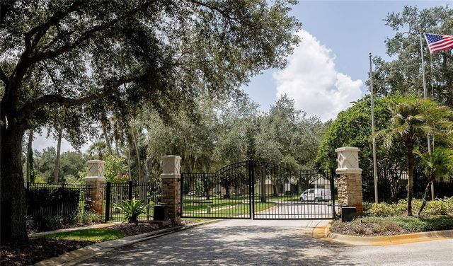 307 CARRIAGE OAK PL, Seffner, FL 33584