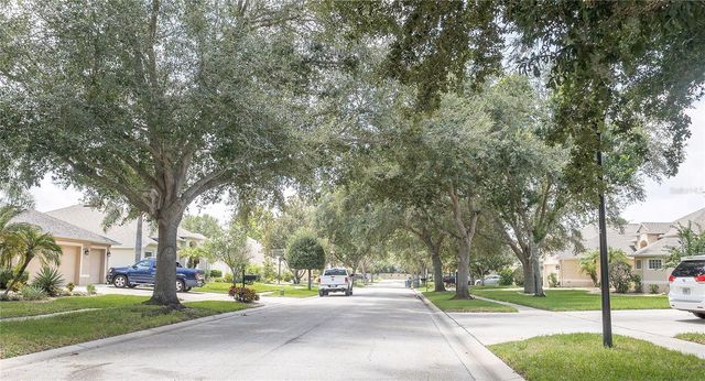 307 CARRIAGE OAK PL, Seffner, FL 33584