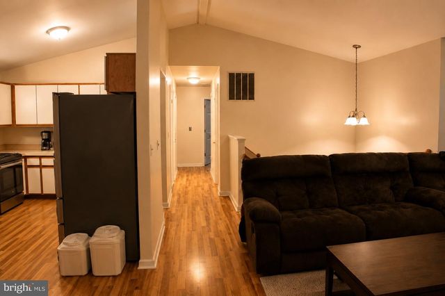 5964 RIVERBEND LN, Reva, VA 22735