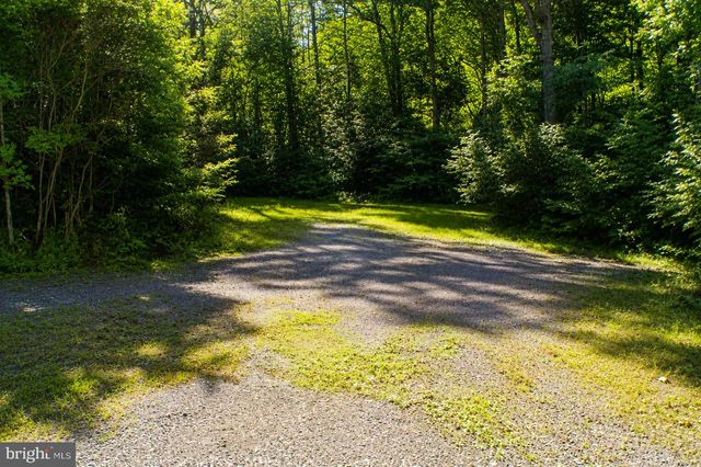 5964 RIVERBEND LN, Reva, VA 22735